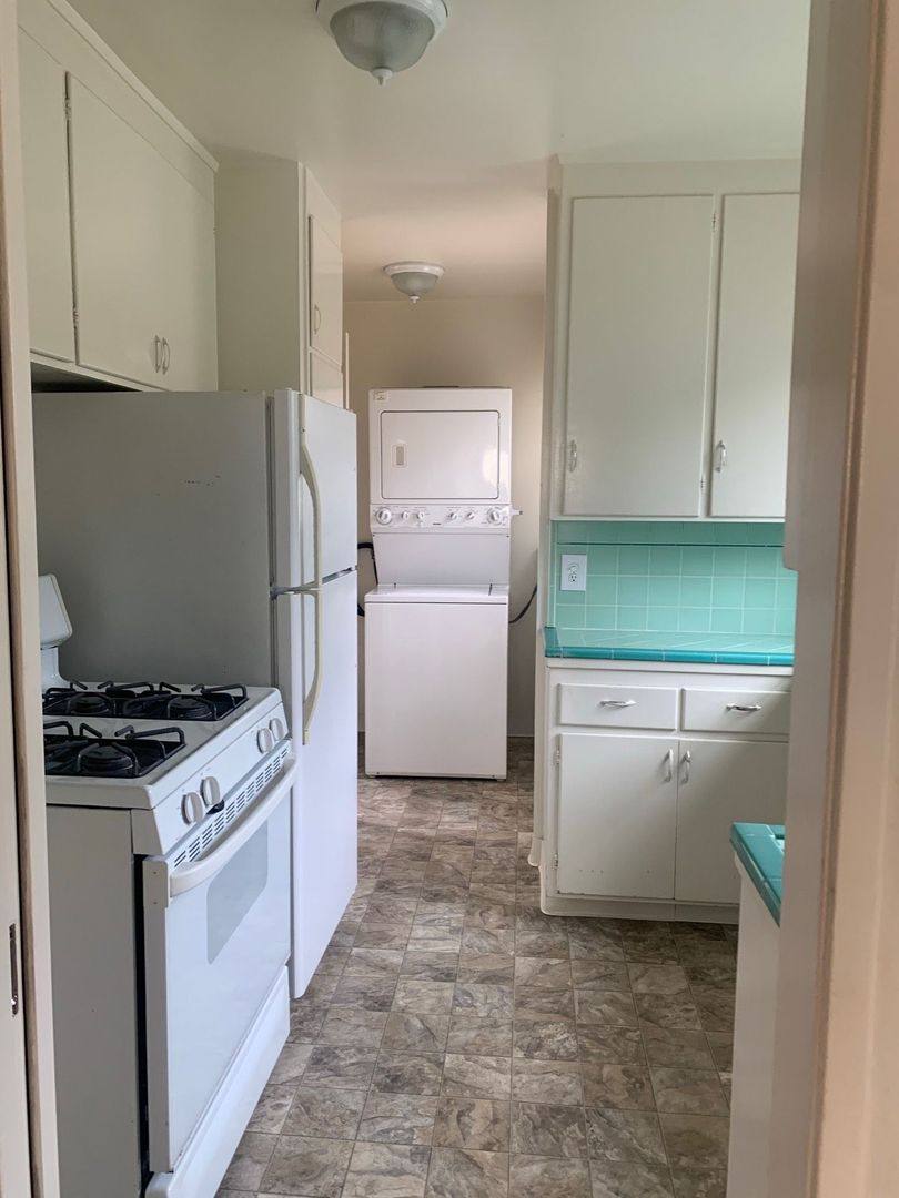 Apartment for rent at 328 Waverley St, Menlo Park, CA 94025