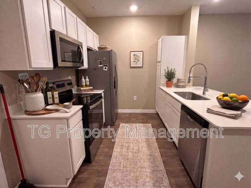 Townhouse for rent at 903 Rivertree Place, Middleburg, FL 32068