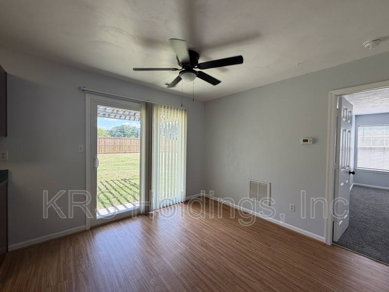 Townhouse for rent at 128 Majestic Dr N, Suffolk, VA 23434