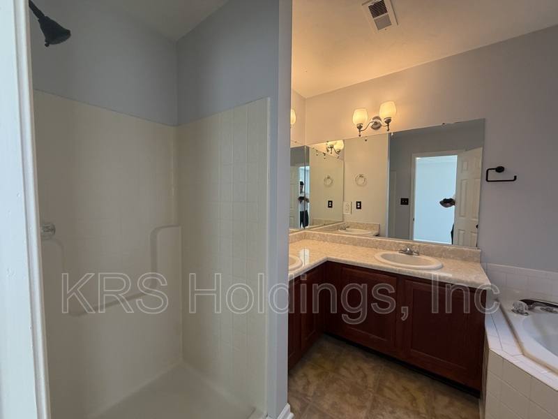 Townhouse for rent at 128 Majestic Dr N, Suffolk, VA 23434
