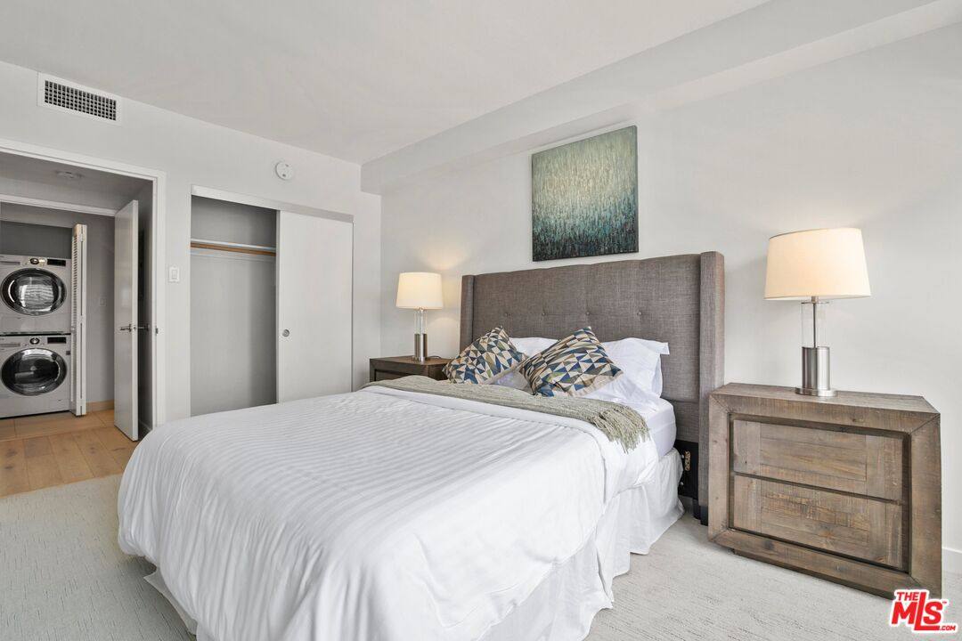 Apartment for rent at 3458 W 7th St, Los Angeles, CA 90005