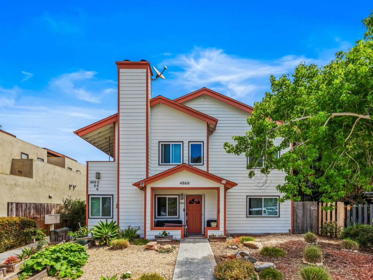 Townhouse for rent at 4866 Santa Cruz Ave, San Diego, CA 92107