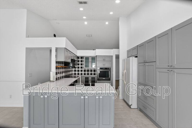 House for rent at 10315 Winding Creek Lane, Orlando, FL 32825