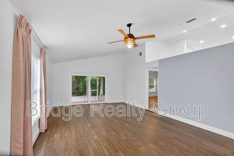 House for rent at 10315 Winding Creek Lane, Orlando, FL 32825
