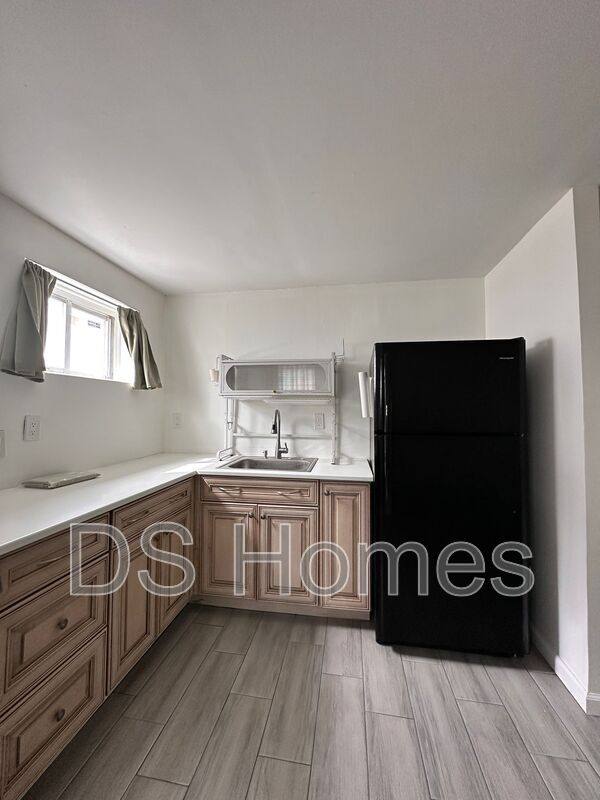 Apartment for rent at 34 Elizabeth Ave, Hempstead, NY 11550