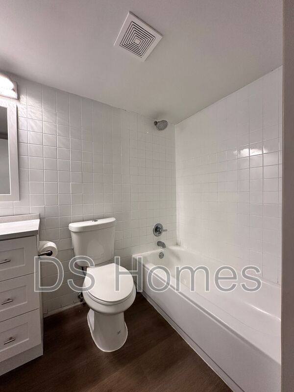 Apartment for rent at 34 Elizabeth Ave, Hempstead, NY 11550