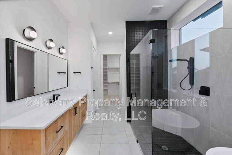 House for rent at 1790 Coopers Hawk Dr, Arlington, TX 76005
