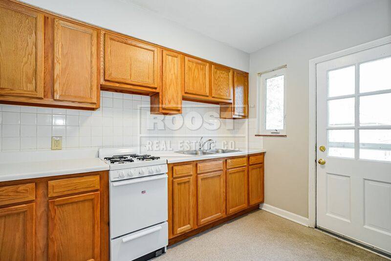 Apartment for rent at 2010 Elmwood Ave #C, Columbus, OH 43212