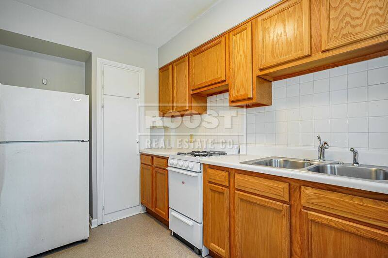 Apartment for rent at 2010 Elmwood Ave #C, Columbus, OH 43212