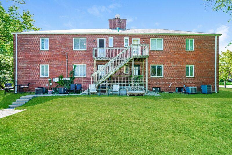 Apartment for rent at 2010 Elmwood Ave #C, Columbus, OH 43212