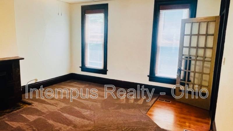 Apartment for rent at 244 N Washington St #2, Delaware, OH 43015