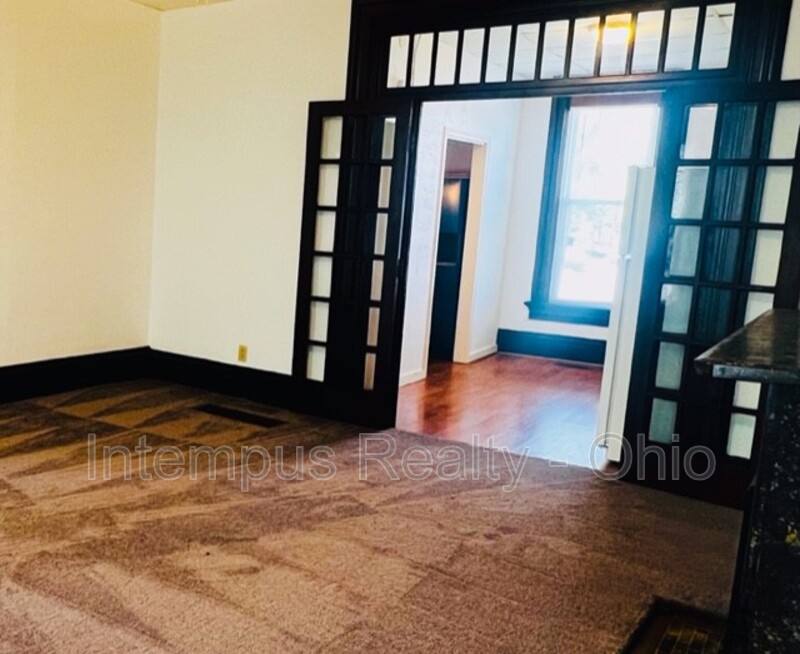 Apartment for rent at 244 N Washington St #2, Delaware, OH 43015