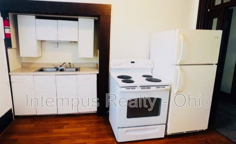 Apartment for rent at 244 N Washington St #2, Delaware, OH 43015