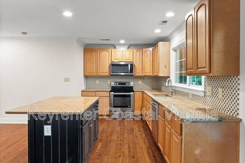 House for rent at 40 Normandy Lane, Newport News, VA 23606