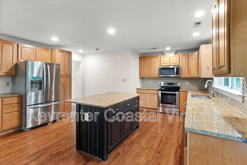 House for rent at 40 Normandy Lane, Newport News, VA 23606