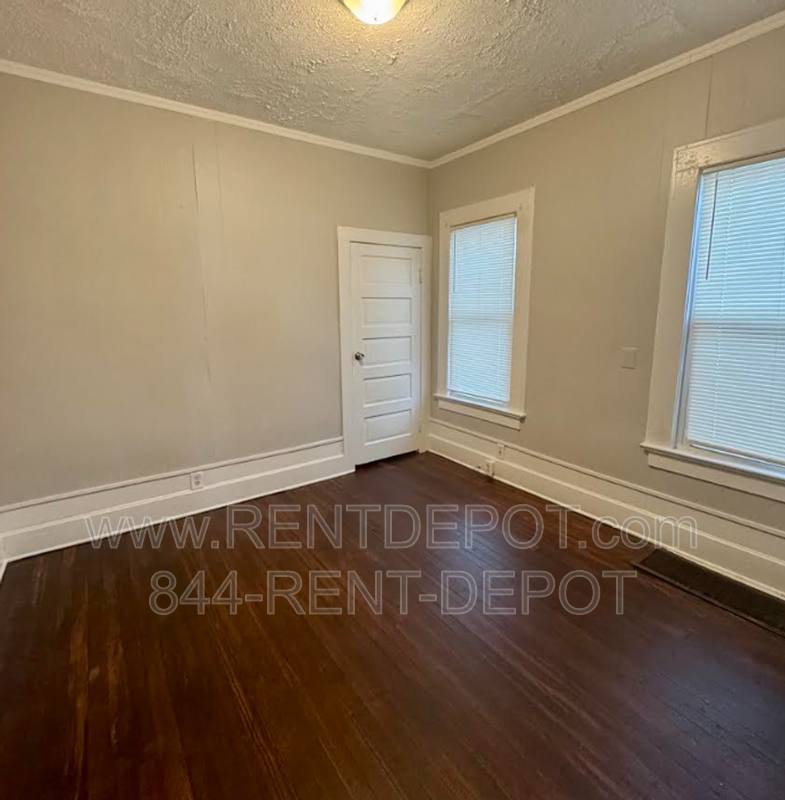 House for rent at 1021 Jefferson Ave, Evansville, IN 47714