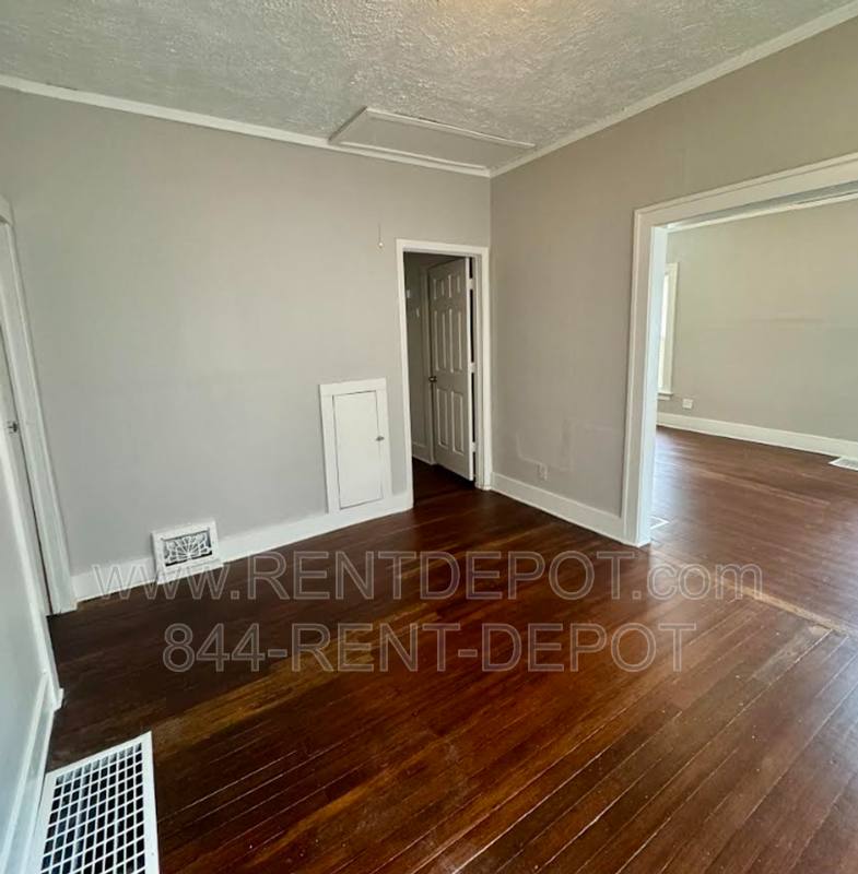 House for rent at 1021 Jefferson Ave, Evansville, IN 47714