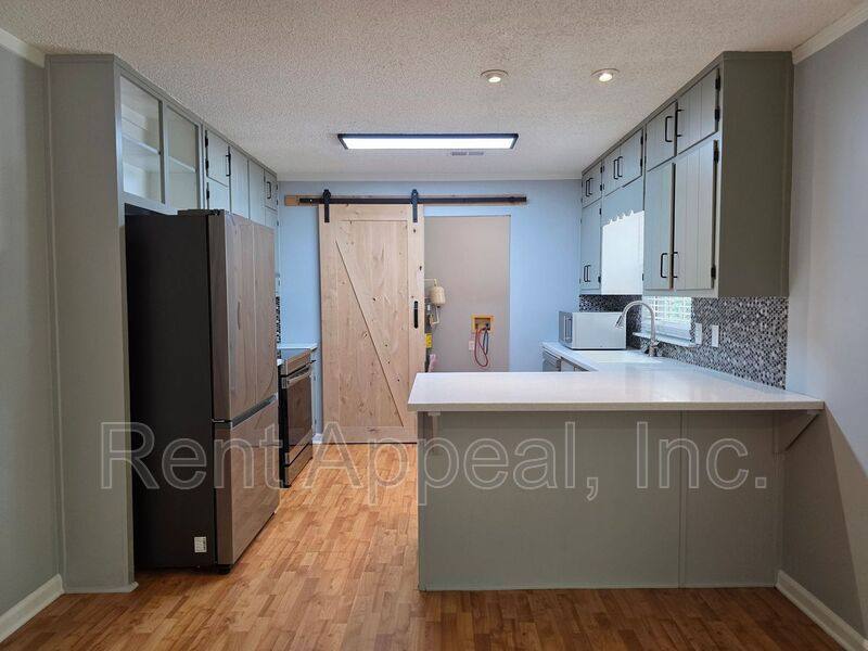 House for rent at 102 Park Place Dr, Lawrenceville, GA 30046