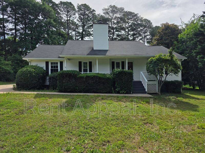 House for rent at 102 Park Place Dr, Lawrenceville, GA 30046