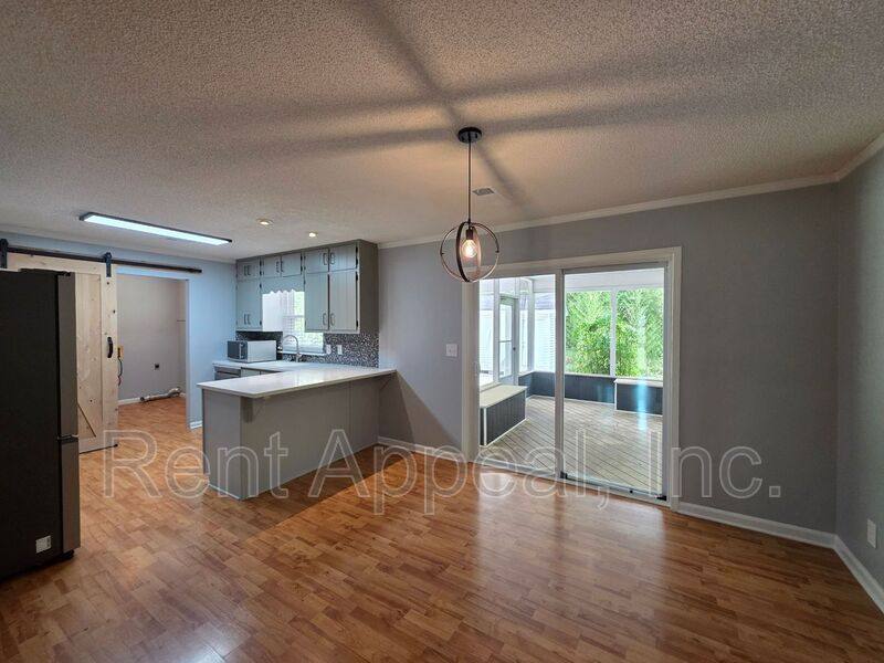 House for rent at 102 Park Place Dr, Lawrenceville, GA 30046