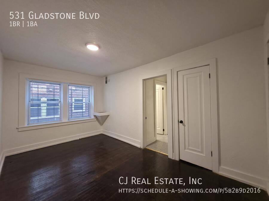 Apartment for rent at 531 Gladstone Blvd, Kansas City, MO 64124