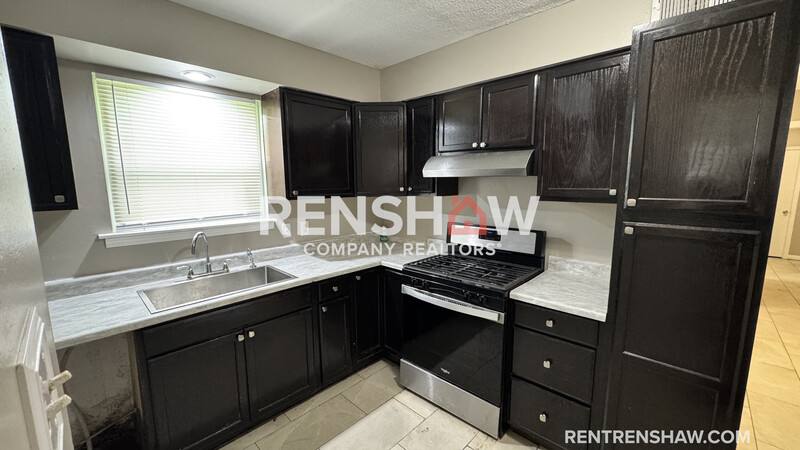 House for rent at 3909 Range Line Rd, Memphis, TN 38127