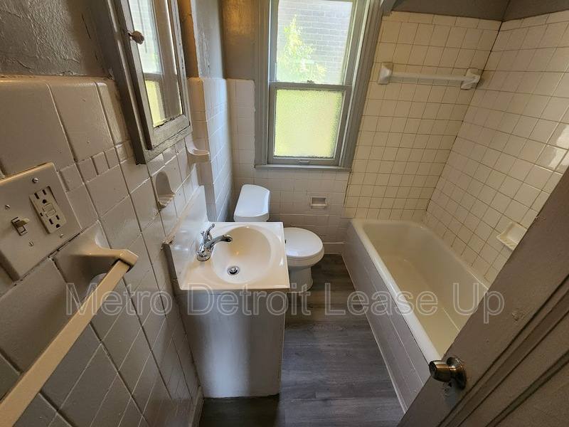 House for rent at 9516 Wayburn St #1, Detroit, MI 48224
