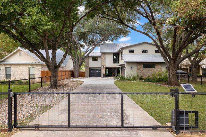 House for rent at 180 Lake Ridge Dr, Seguin, TX 78155