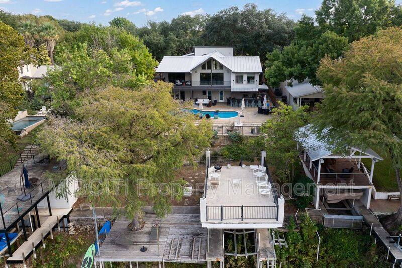 House for rent at 180 Lake Ridge Dr, Seguin, TX 78155