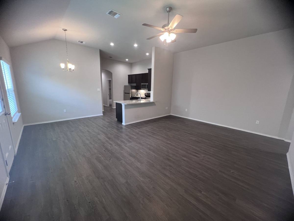 Townhouse for rent at 636-638 Heathers Way #636, Seguin, TX 78155