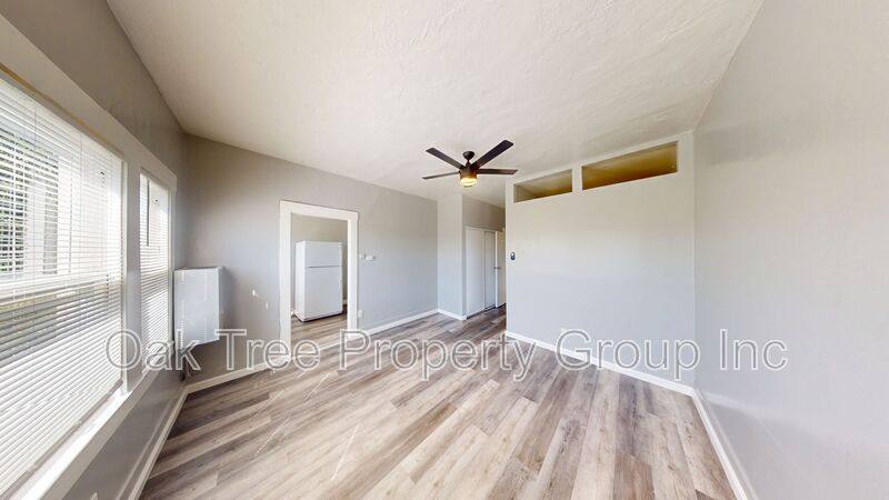Apartment for rent at 2044-2046 International Blvd #21, Oakland, CA 94606