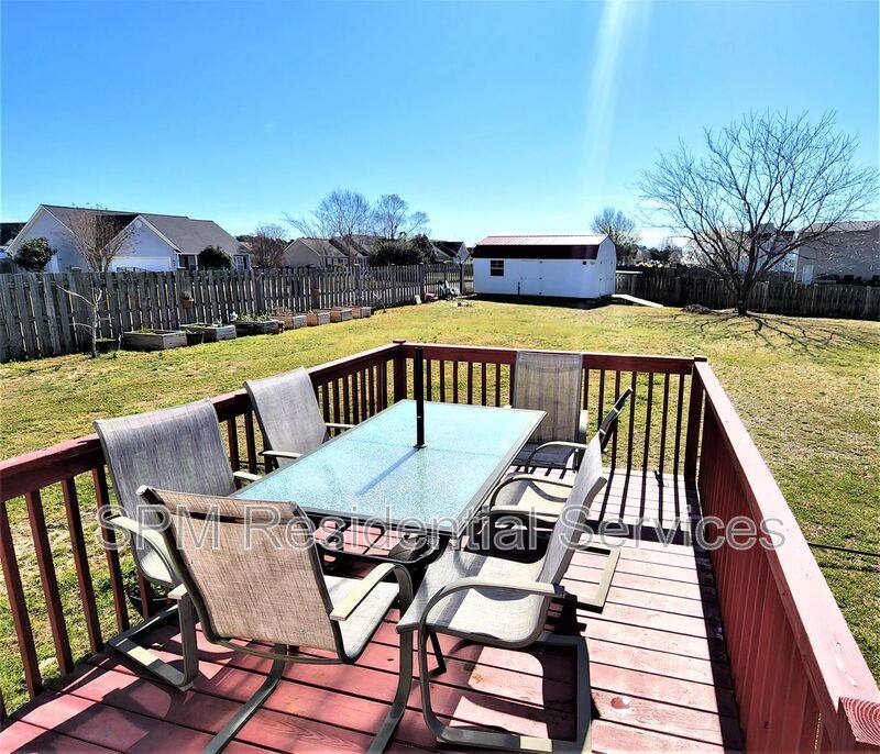 House for rent at 2922 Sloop Point Loop Rd, Hampstead, NC 28443