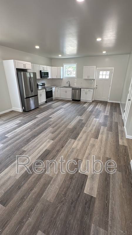 House for rent at 3850 Peru Rd, Dubuque, IA 52001