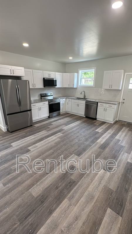 House for rent at 3850 Peru Rd, Dubuque, IA 52001
