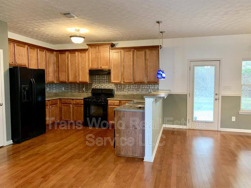 House for rent at 917 Crested Hawk Trail, Buford, GA 30518