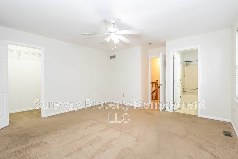 Townhouse for rent at 197 Lake Dr, Atco, NJ 08004