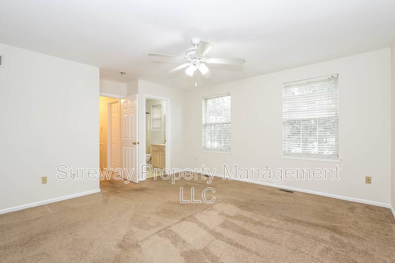 Townhouse for rent at 197 Lake Dr, Atco, NJ 08004