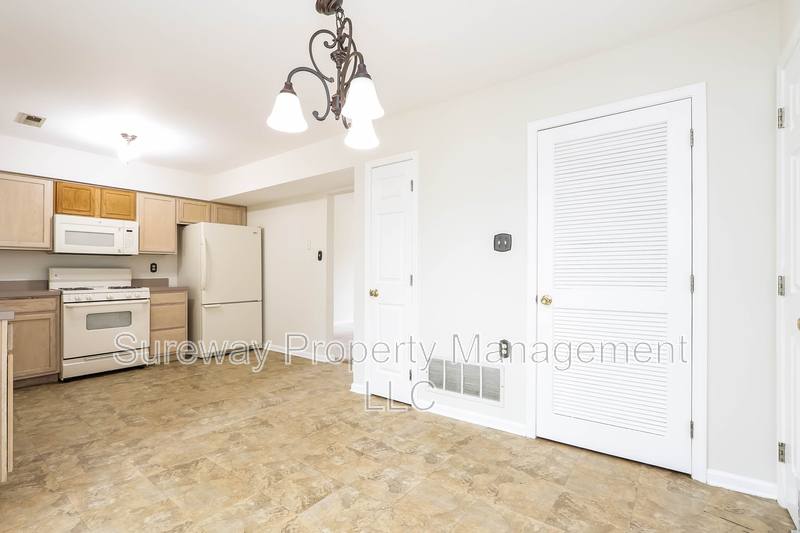 Townhouse for rent at 197 Lake Dr, Atco, NJ 08004