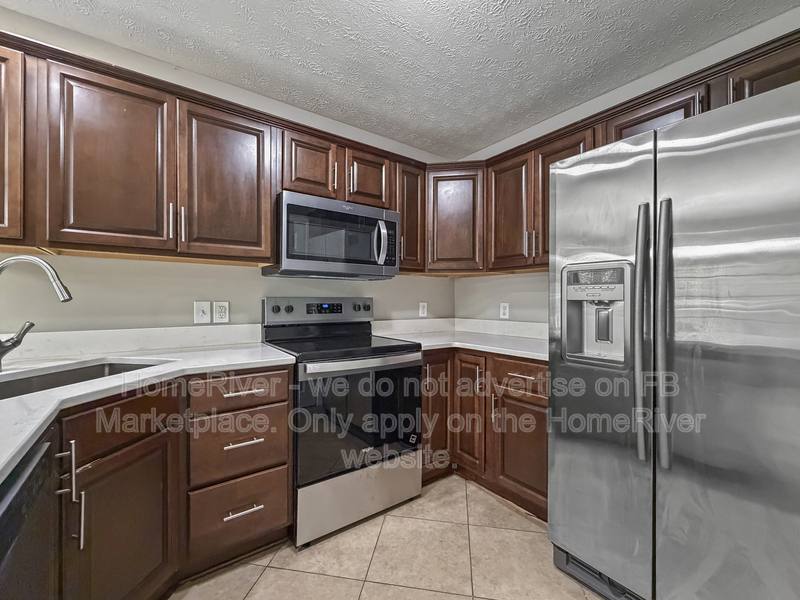 House for rent at 7820 Hepatica Dr, Louisville, KY 40258