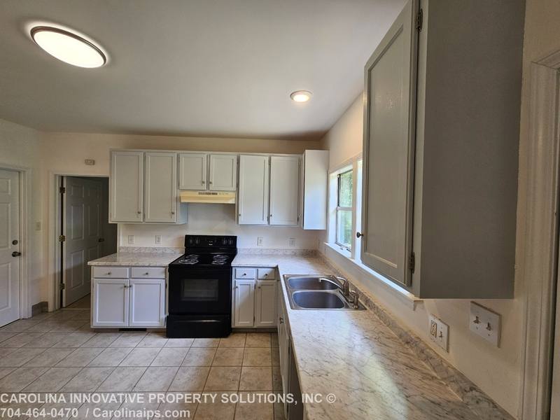 House for rent at 610 N Pear St, Gastonia, NC 28054
