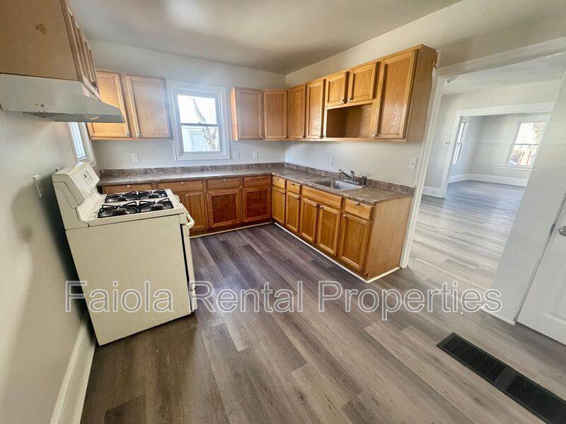 Townhouse for rent at 706 Buck St, Millville, NJ 08332