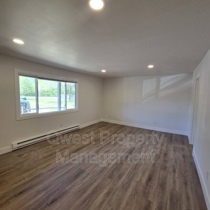 Apartment for rent at 8528 Valley Rd NW #11, Rapid City, MI 49676