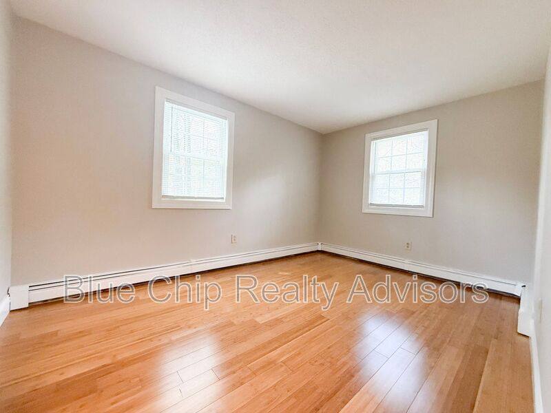 Apartment for rent at 31 Stonehenge Rd #1, Londonderry, NH 03053