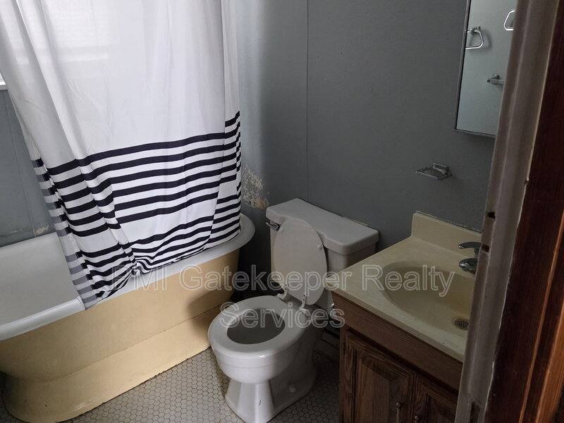 Apartment for rent at 4370 St Lawrence Ave #1, Cincinnati, OH 45205
