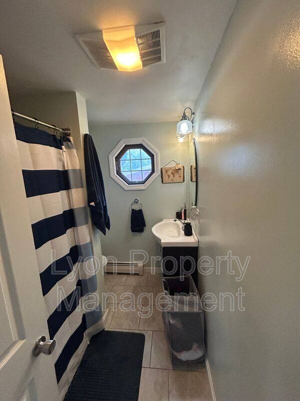 House for rent at 136 Aborn Ave, Warwick, RI 02888