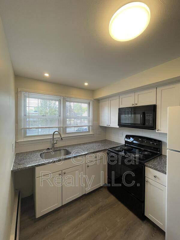 Apartment for rent at 307 Washington St #3, Weymouth, MA 02188