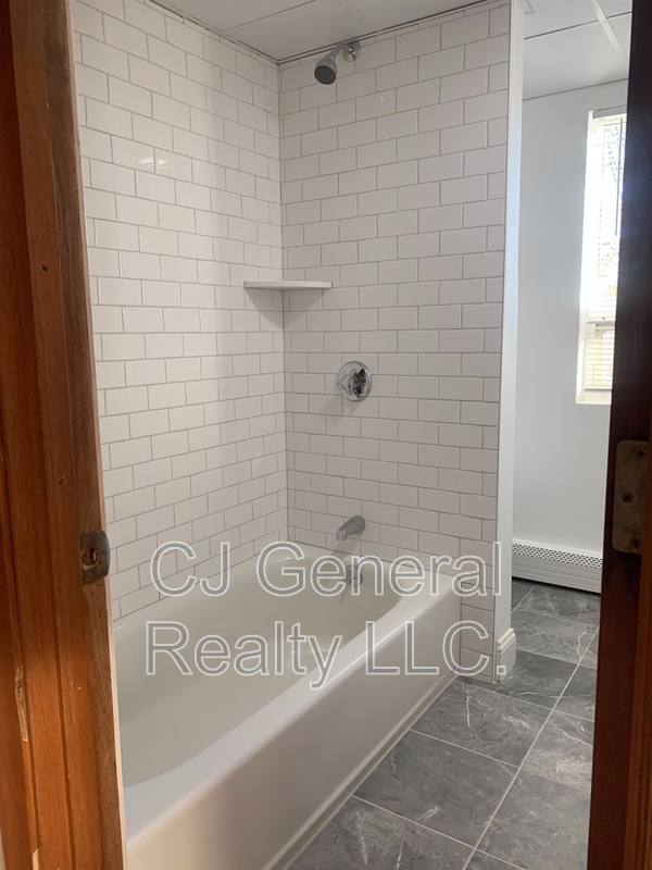Apartment for rent at 20 Hunt St #25C, Weymouth, MA 02188