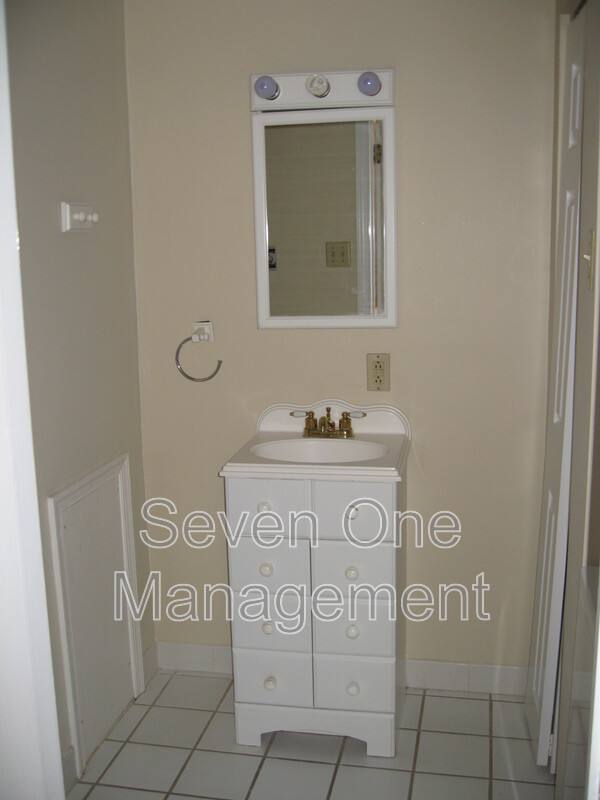 Apartment for rent at 497 Conarroe - B, Philadelphia, PA 19128