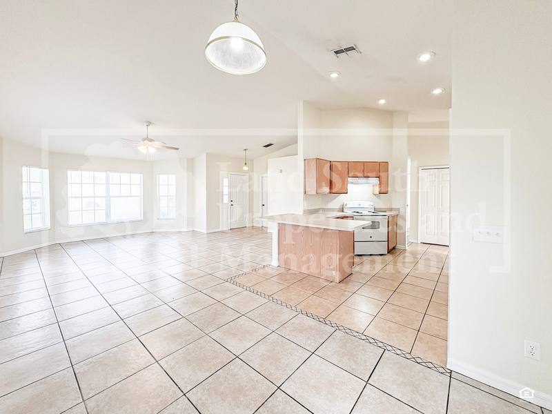 House for rent at 7823 Sugar Pine Blvd, Lakeland, FL 33810