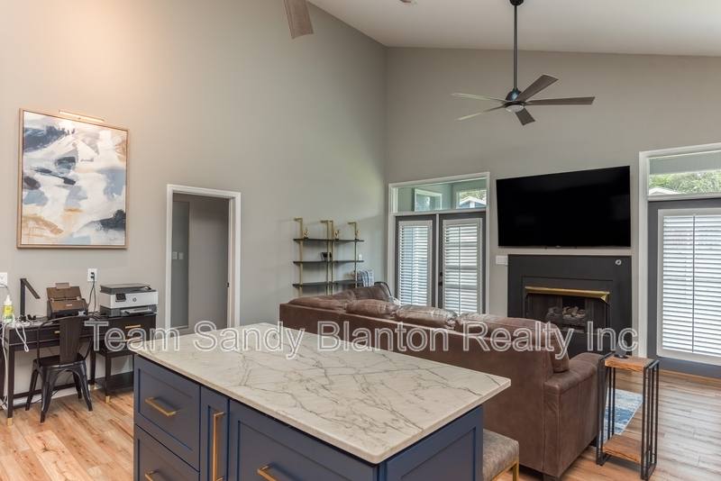 House for rent at 1301 E Cross St, Pensacola, FL 32503